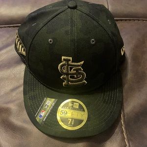 Fitted Saint Louis cap